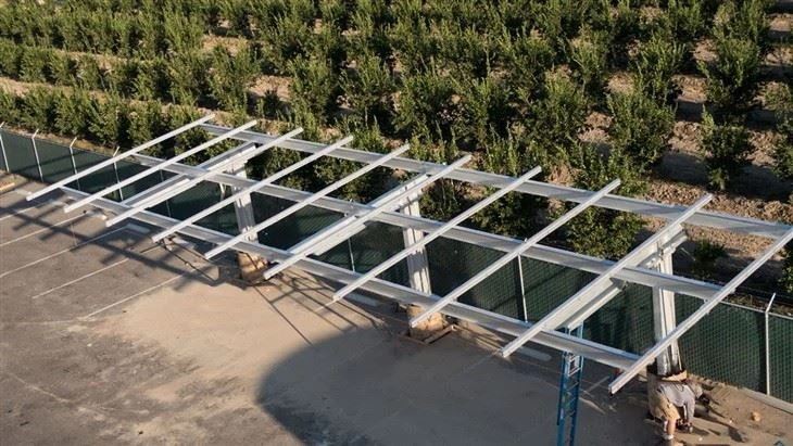 Engineered For Durability Heavy-Duty HDG Commercial Solar Carports high quality